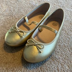 Size 11 Gold Flats